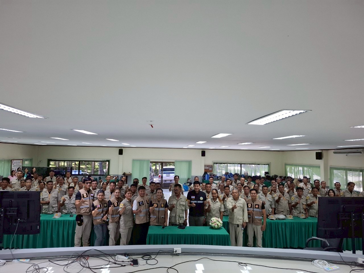 LINE_ALBUM_ทบทวน อปพร. 68_250813_63_396.jpg